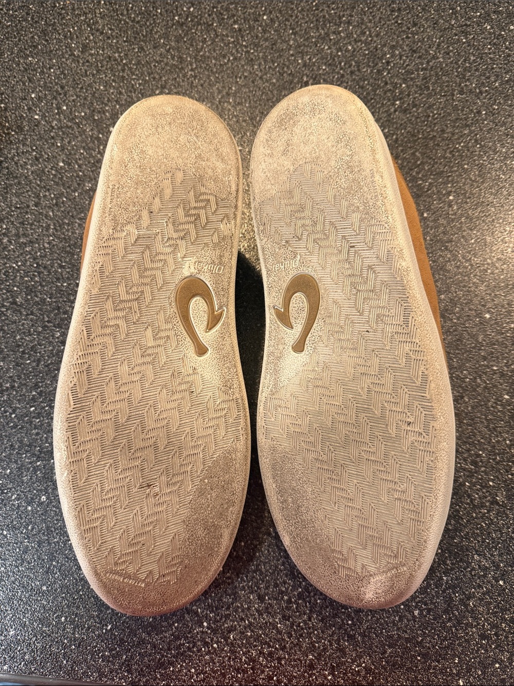 OluKai Men's Punini Suede Sneakers in Tan with Cream Laces - size 10.5 - Picture 5 of 7